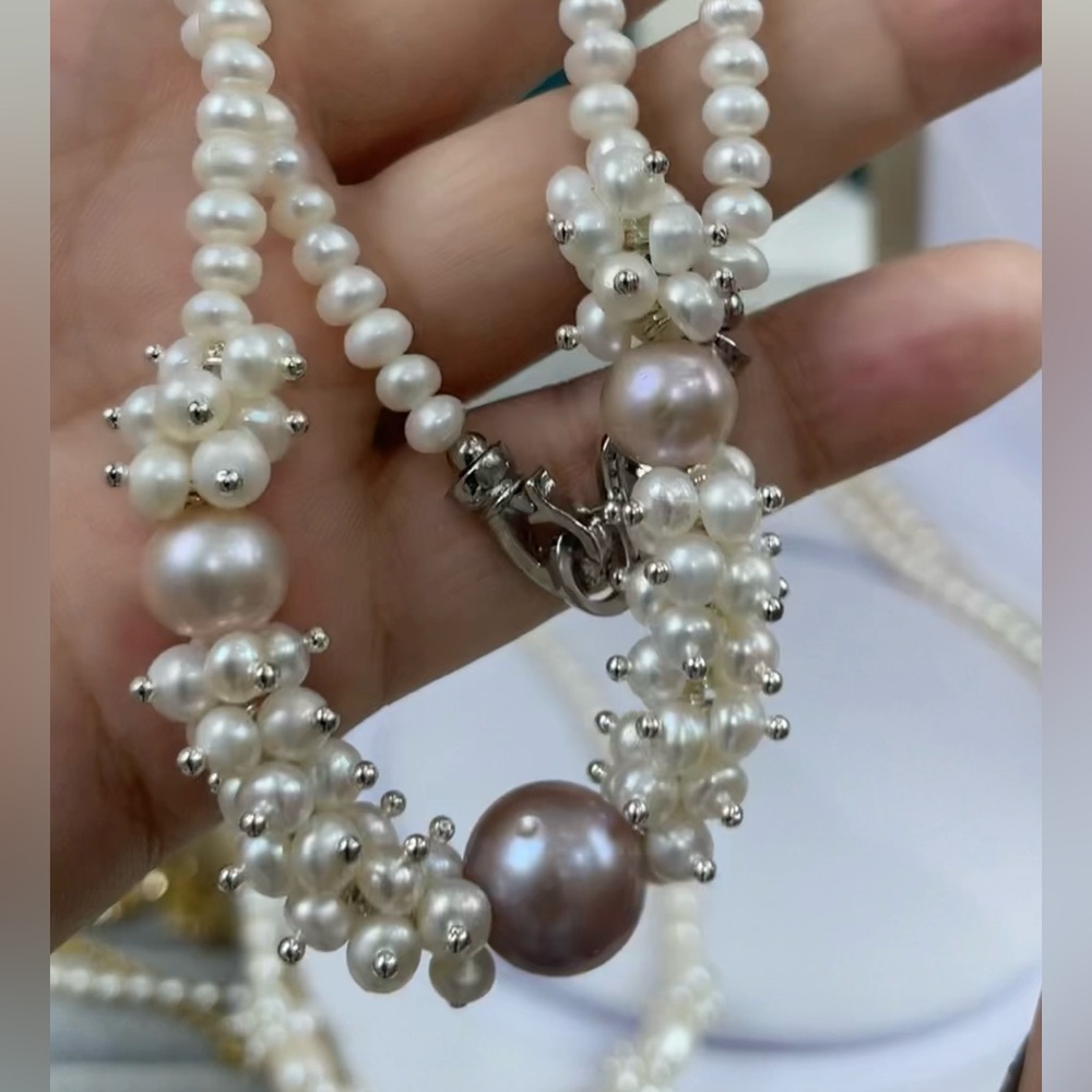 F10- Handmade Cluster Natural Freshwater Pearl Necklace, gift for her - Picture 2 of 3